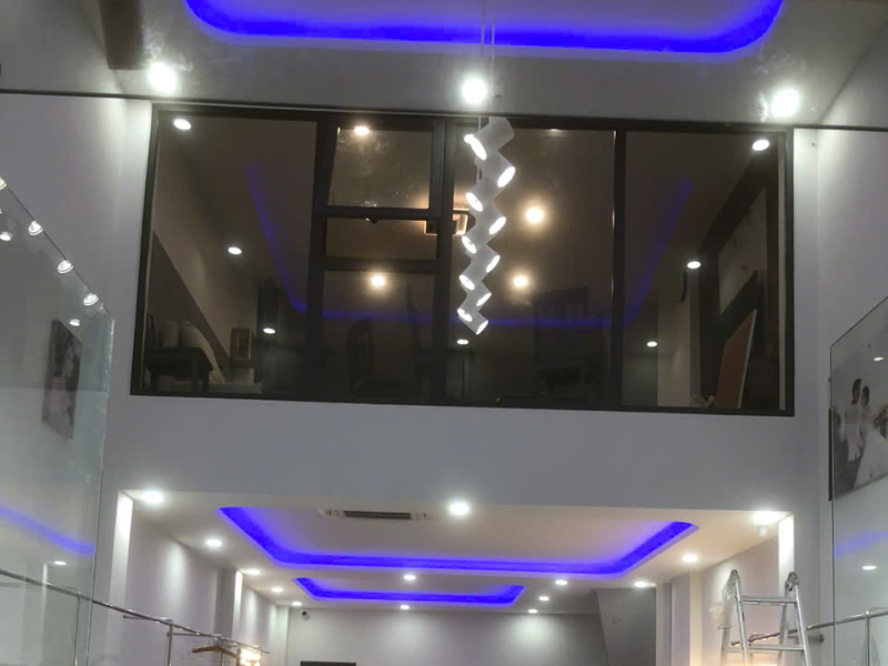 Bảng giá thi công nhà 2 tầng lửng – Studio áo cưới kết hợp nhà ở