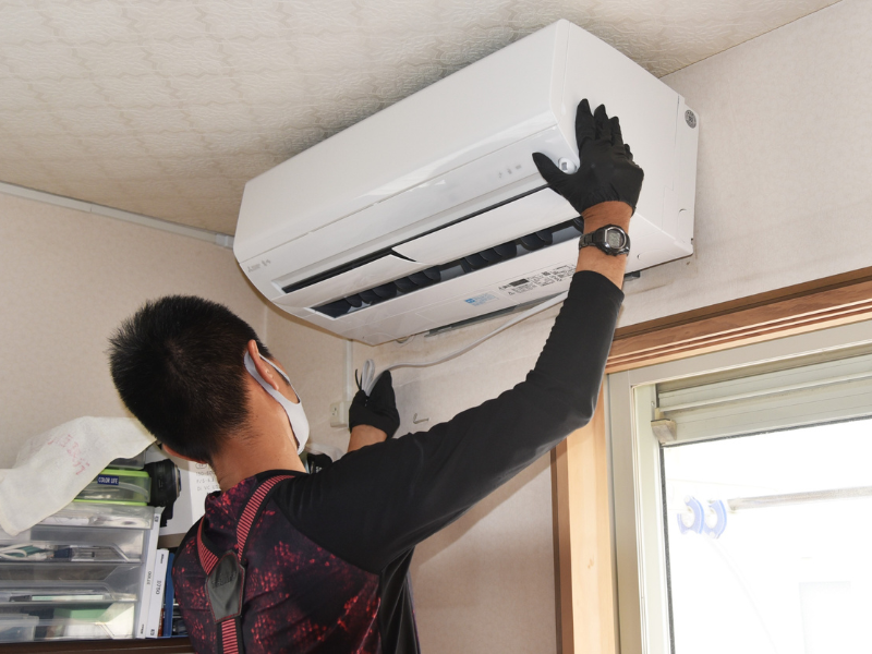 Cách Vệ Sinh Máy Lạnh Tại Nhà Trong 5 Phút Không Cần Đồ Nghề Chuyên Dụng