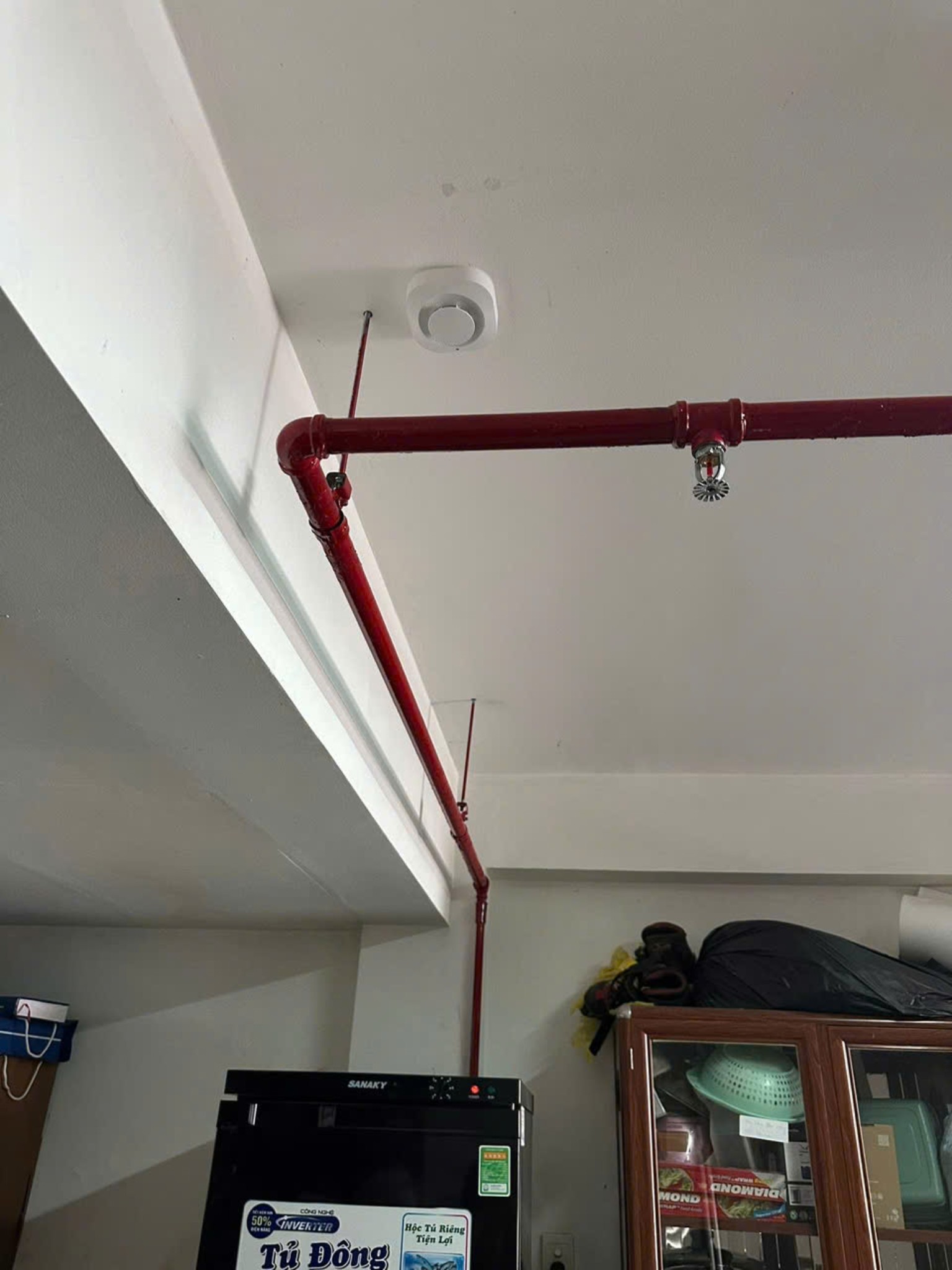 Trong thời gian gần đây, hàng loạt vụ cháy nhà dân, chung cư mini, nhà trọ xảy ra liên tiếp tại các thành phố lớn như TP.HCM hay Hà Nội, gây thiệt hại nghiêm trọng về người và tài sản.